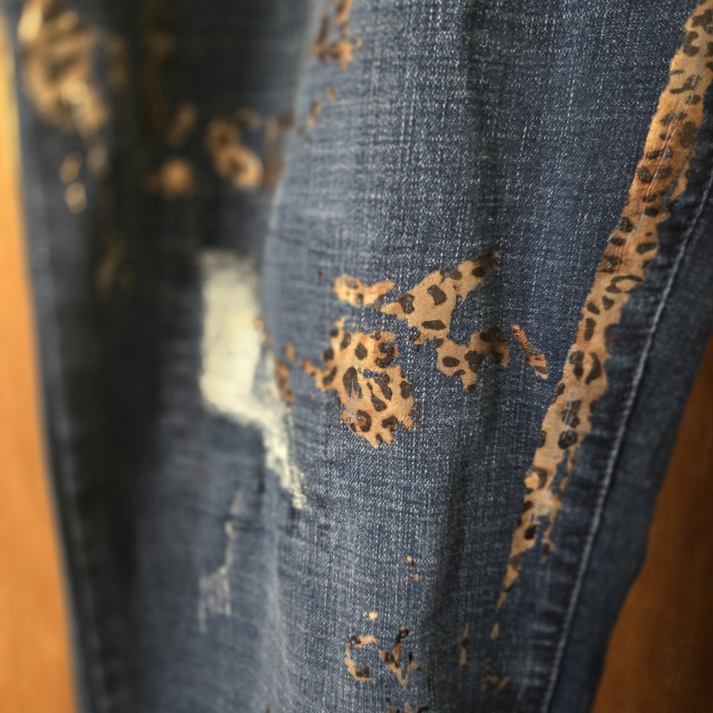 Leopard Print Distressed Blue Jeans DG2